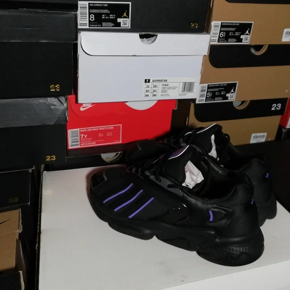 ADIDAS OZTRAL DEEPBLACK/PURPLE WOMEN'S US SIZE 6 BRAND NEW BUT NO BOX - Picture 12 of 12